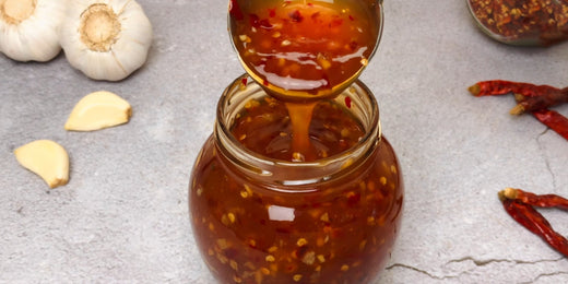 Top Manufacturers of Sweet Chili Sauce: Essential for Importers and Wholesalers